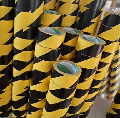 acheter 48 mm large bande d'avertissement en PVC noir et jaune fabrication en ligne