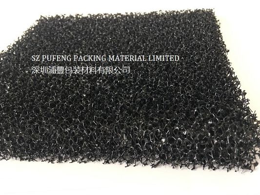 Le matériel brut de filtre de charbon actif de mousse de filtre de la poussière d'éponge de filtre a découpé avec des matrices