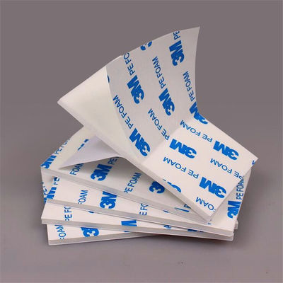 0.8mm visco-élastiques RP45 ont découpé le ruban avec des matrices adhésif avec le noyau conforme de mousse, double bande dégrossie de 3M VHB